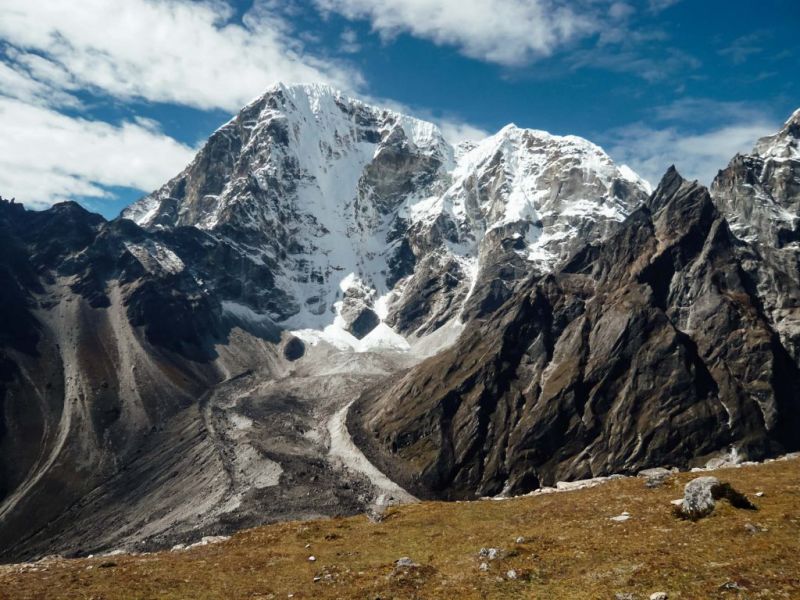 Snow-capped peaks on the Everest Base Camp trek