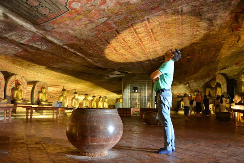 Sri-Lanka-Dambulla-Cave-Temple-1024x683.jpg