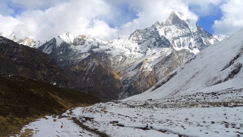 annapurna-Nepal-mountains
