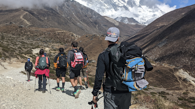 Trekkers on a EBC route