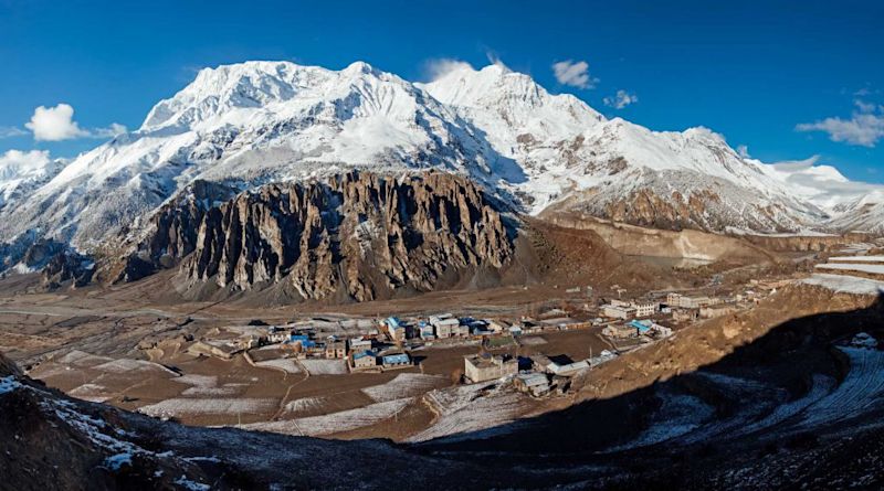 Rain shadow area of Annapurna circuit trek