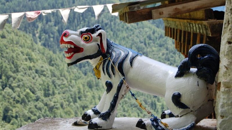 bhutan dragon statue