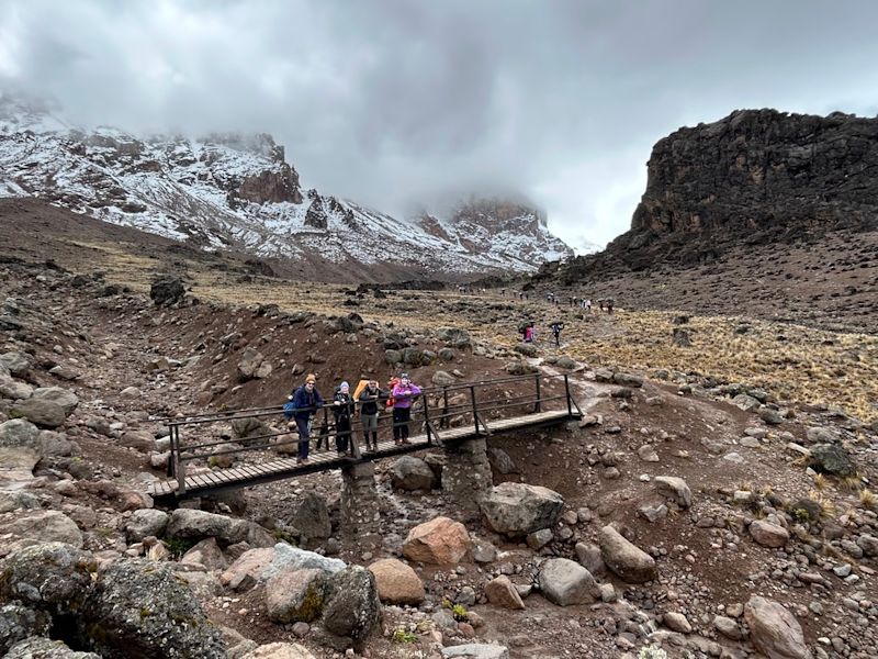 Lemosho route Day 4 bridge alpine desert