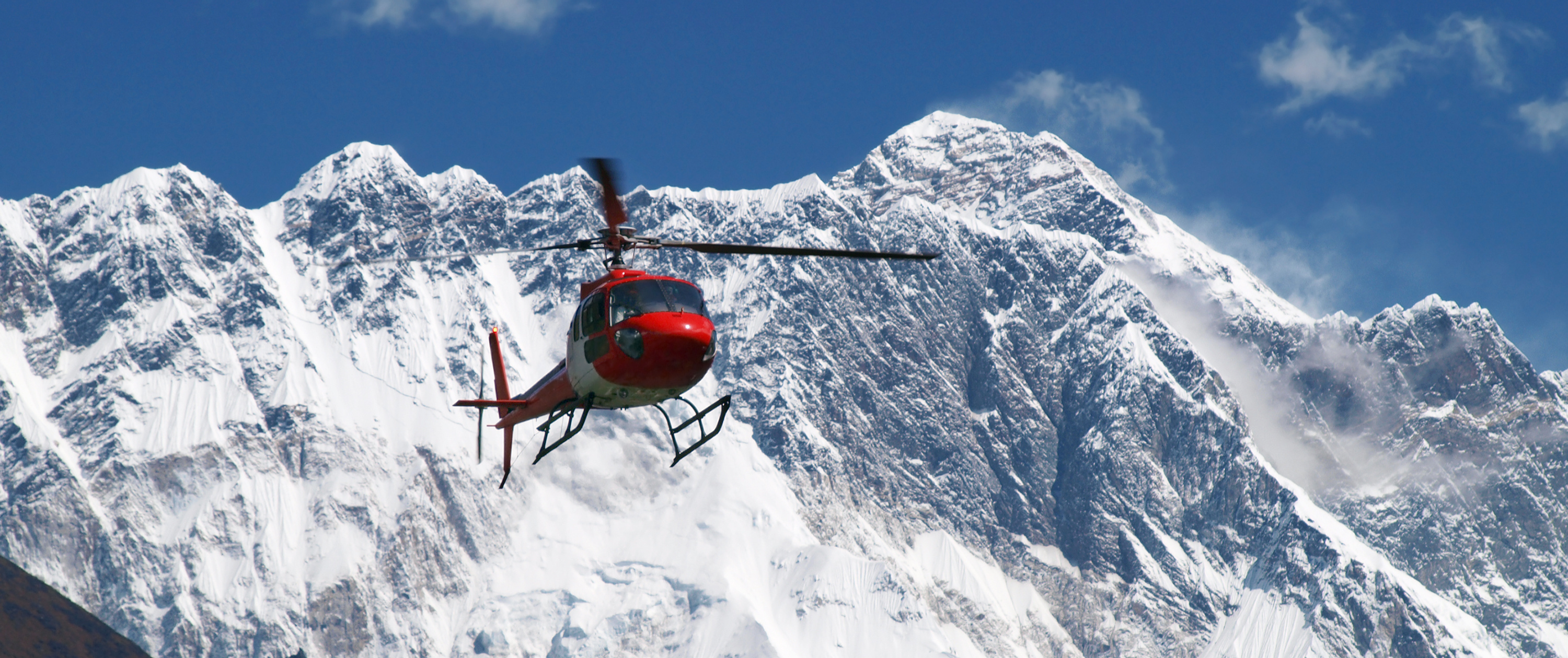 Pur. Helicopter and Lhotse mountain Everest Base Camp trek