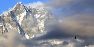 Pur. Helicopter and Lhotse mountain Everest Base Camp trek