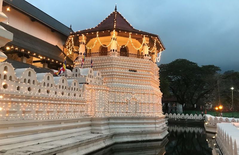 Temple of the Tooth, Kandy Sri Lanka