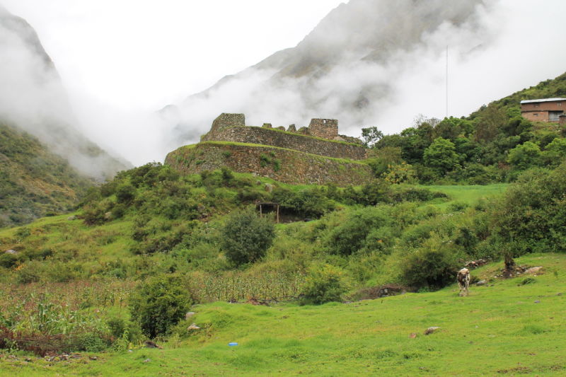 Willkaraqay or Huillca Raccay Inca Trail fortress ruin 