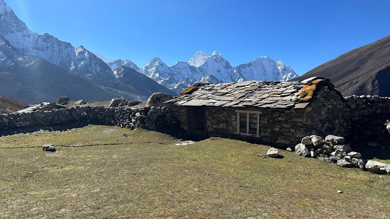 Old farmhouse en route from Dingboche to Lobuche on EBC trek route