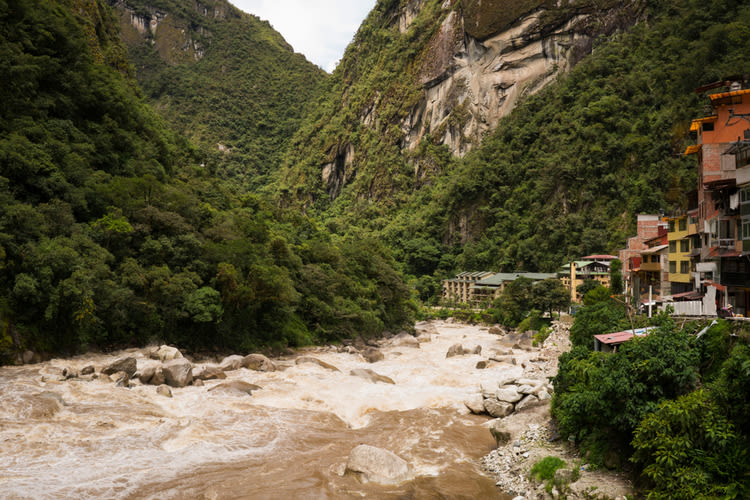 Urubamba river at Sacred Valley, between Ollantaytambo and Aguas Calientes on the way to Machu Picchu, Peru 