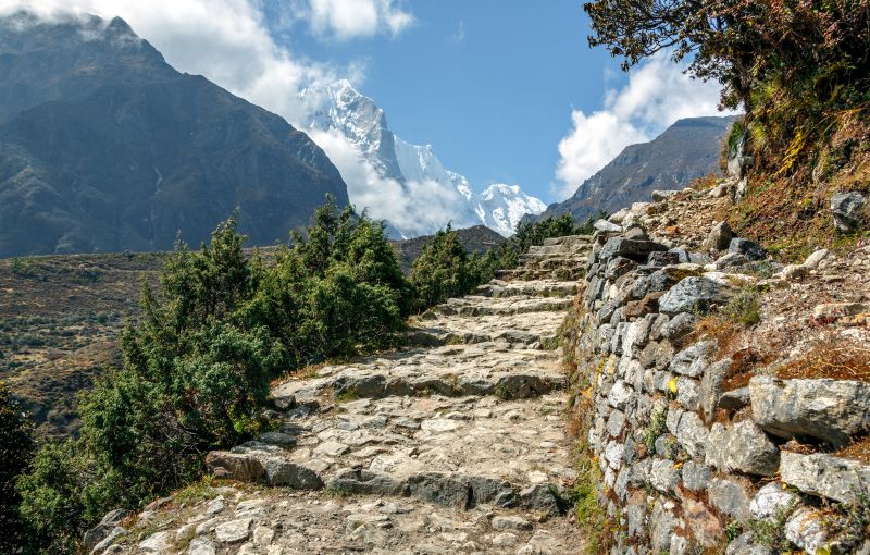 Beautiful trail on the way from Namche Bazar to Thame village - Nepal, Himalayas