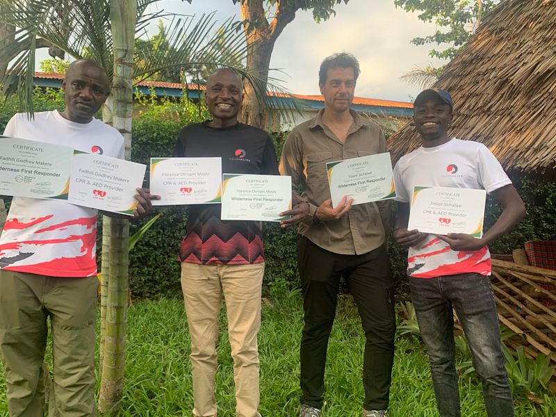 Crossmang, Florence and Trevor WFR wildlife first responder training certificates group pic FA May 2023 Kilimanjaro (2)