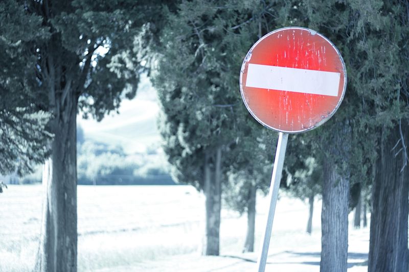 no-entry-road-sign-in-snowy-landscape