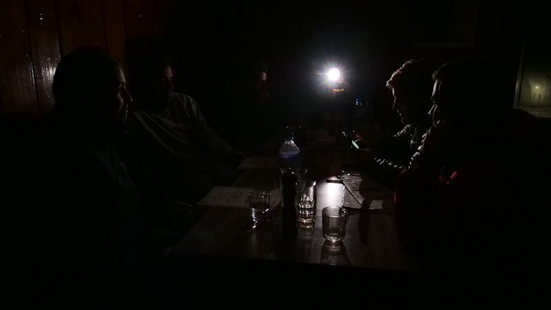 EBC trek teahouse dining room headlamp no power trekkers game