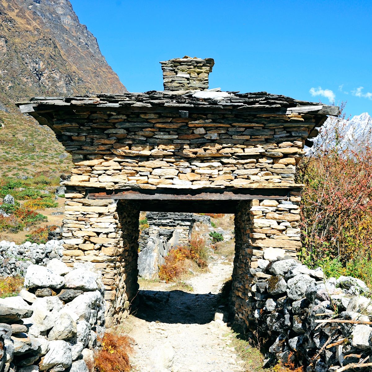 Pur. Thame village EBC trek, Nepal