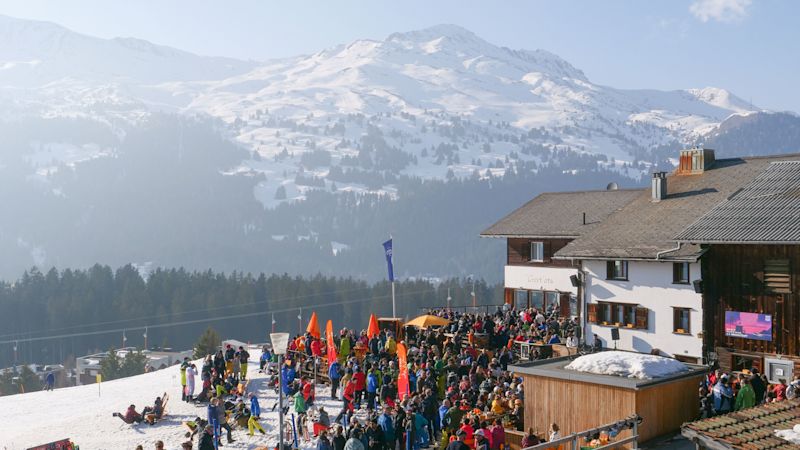 Apres ski party - ski weekend