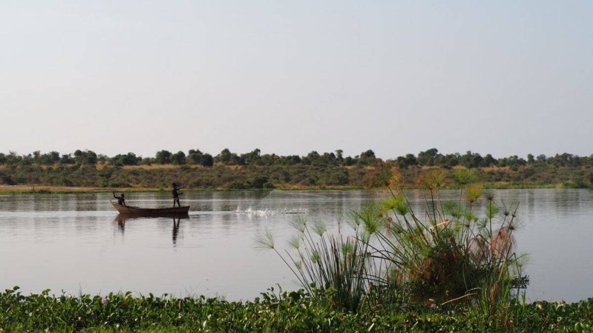 Locals fishing on the Victoria Nile