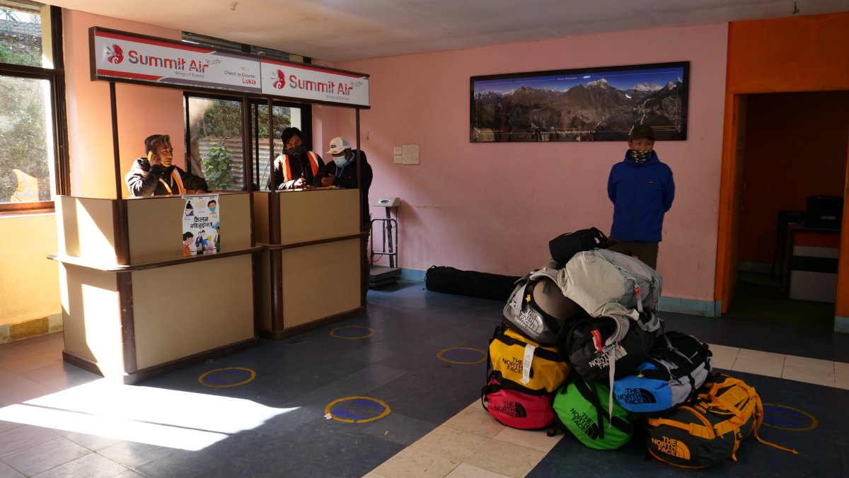 Duffels bags airport Nepal EBC trek