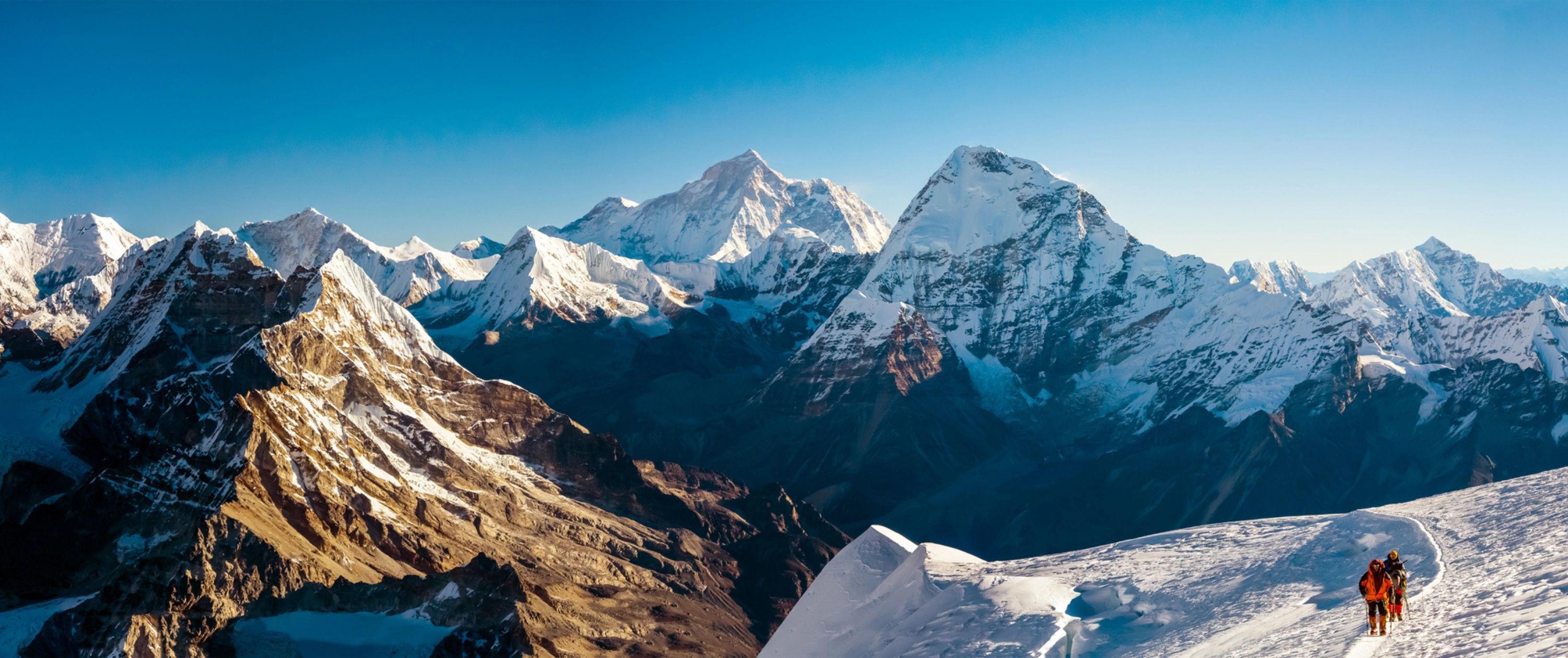 Trekkers climbing Lobuche east trek